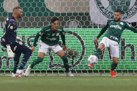 De olho no lance: Apps essenciais para acompanhar agenda e ver jogos de futebol ( Imagem: Divulgação)