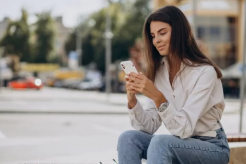 Melhores aplicativos para ter internet gratuita no seu celular ( Imagem: Freepik)