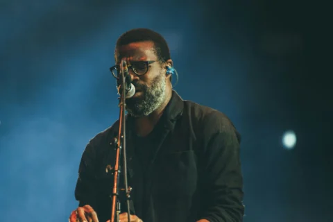 Aprenda a cantar com esses apps